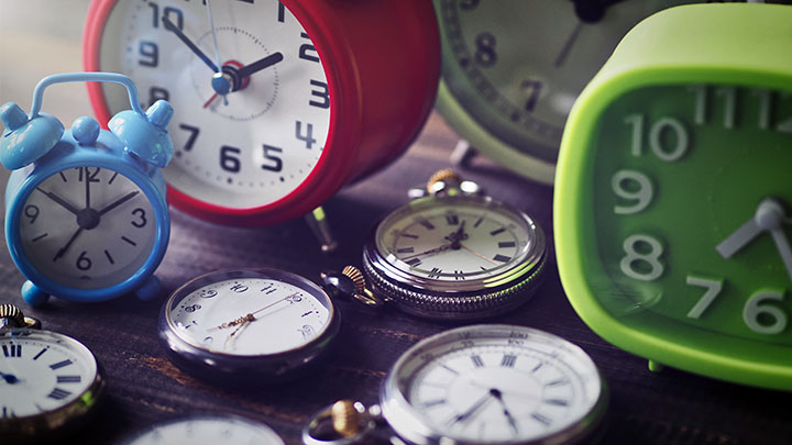 A variety of different clocks and watches.