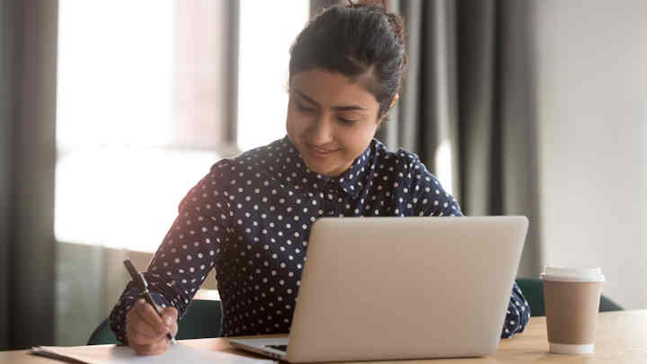 International student joining an online lecture.